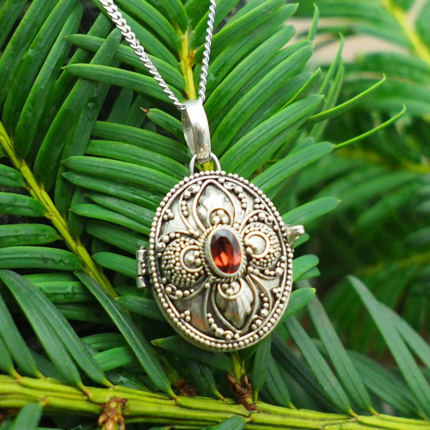 Medaillon mit Granatstein und Silberkette Schmuck Anhänger 925er Silber Set 45cm+1,6mm