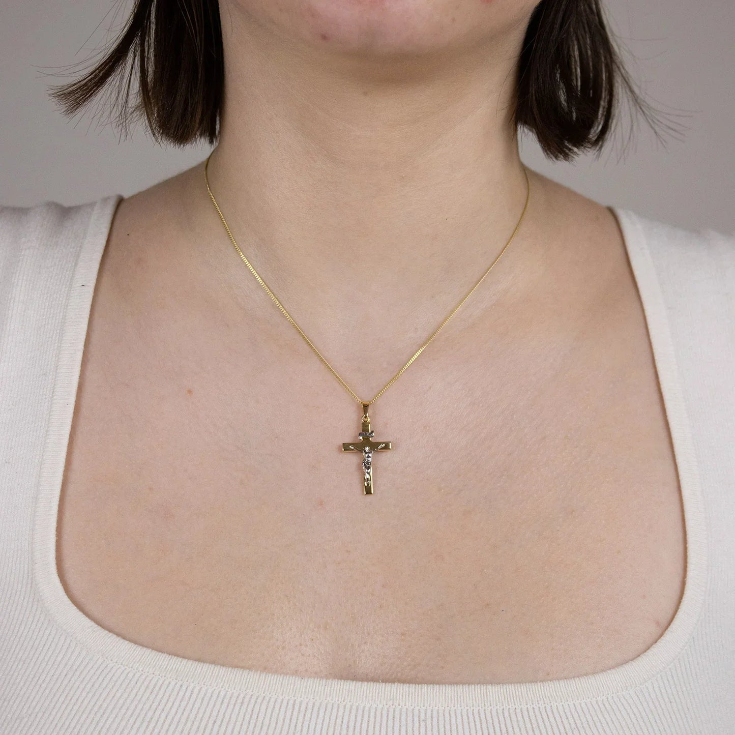Anhänger Kreuz Korpus   585 Gold  mit vergoldeter Silberkette