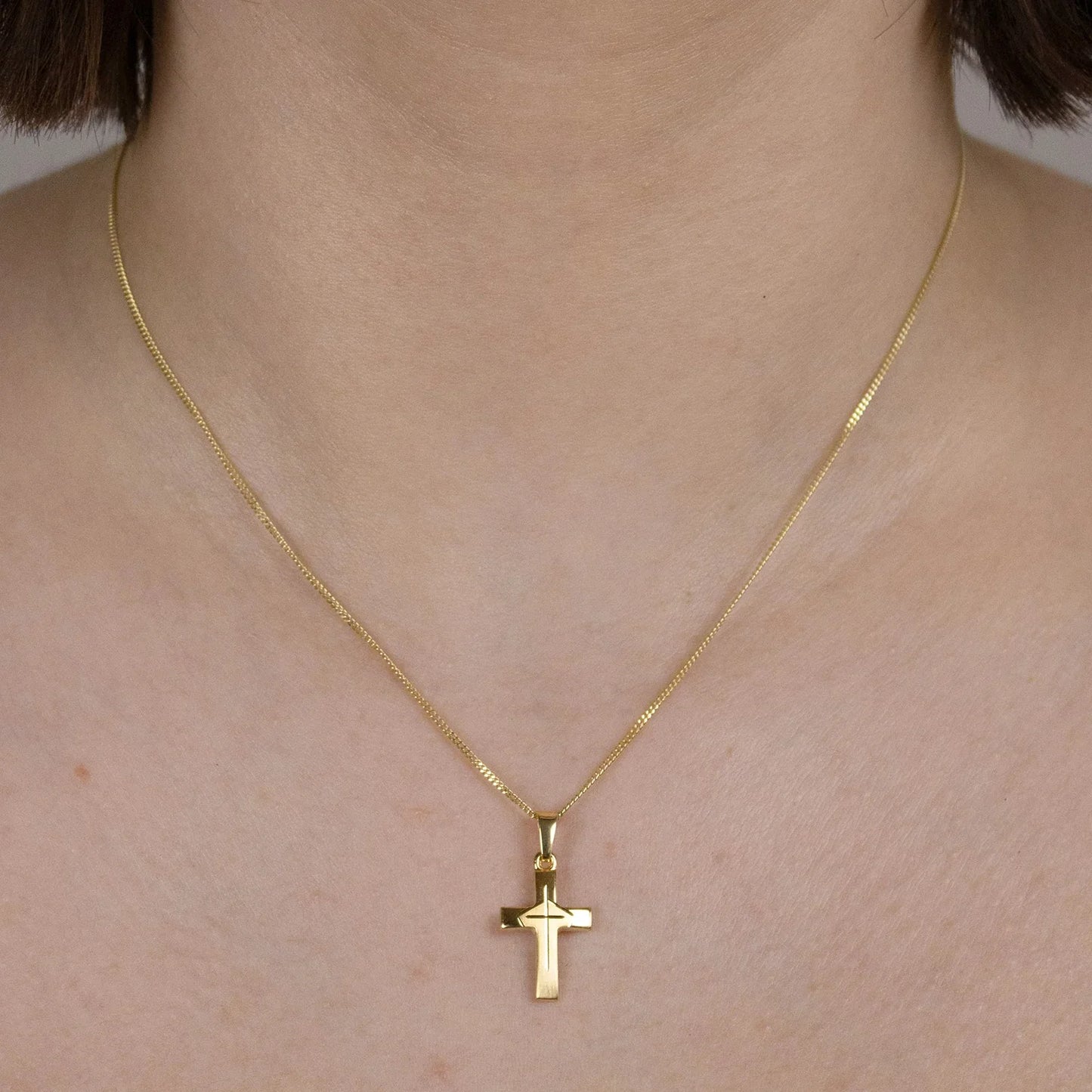 Anhänger Kreuz   333-8 Karat Gold mit vergoldeter Silberkette