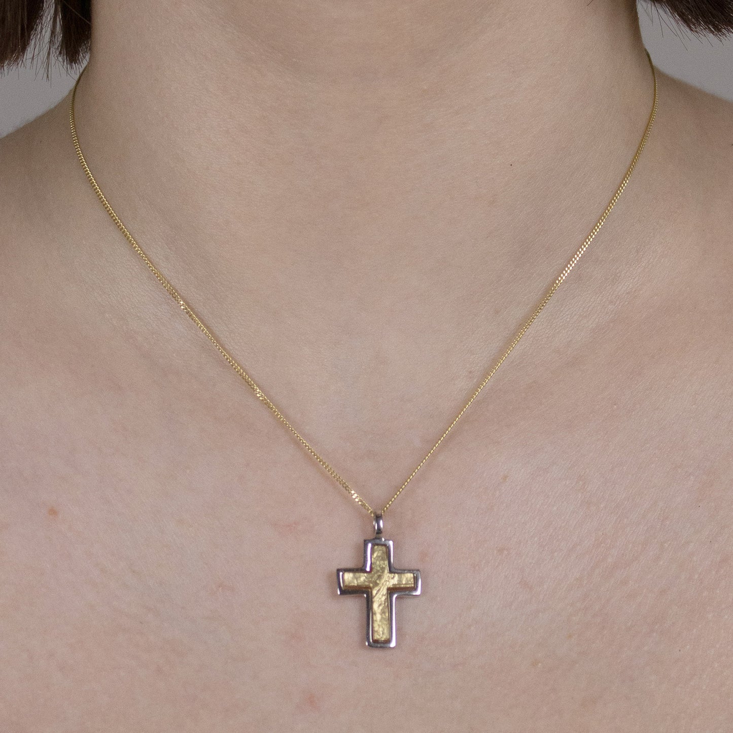 Anhänger Kreuz   333/GW Karat Gold mit vergoldeter Silberkette