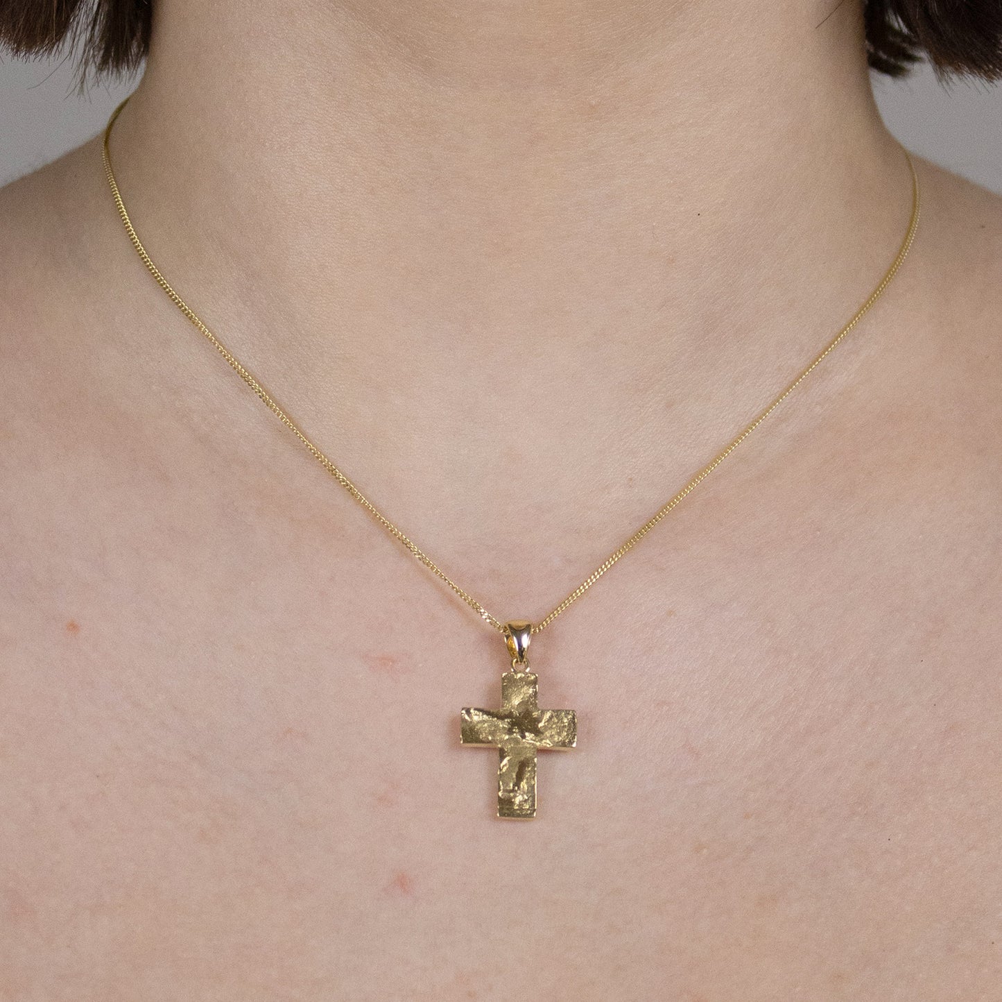 Anhänger Kreuz   333-8 Karat Gold mit vergoldeter Silberkette