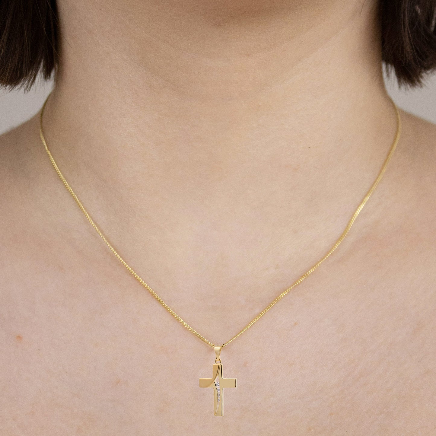 Anhänger Kreuz Zirkonia  333-8 Karat Gold mit vergoldeter Silberkette