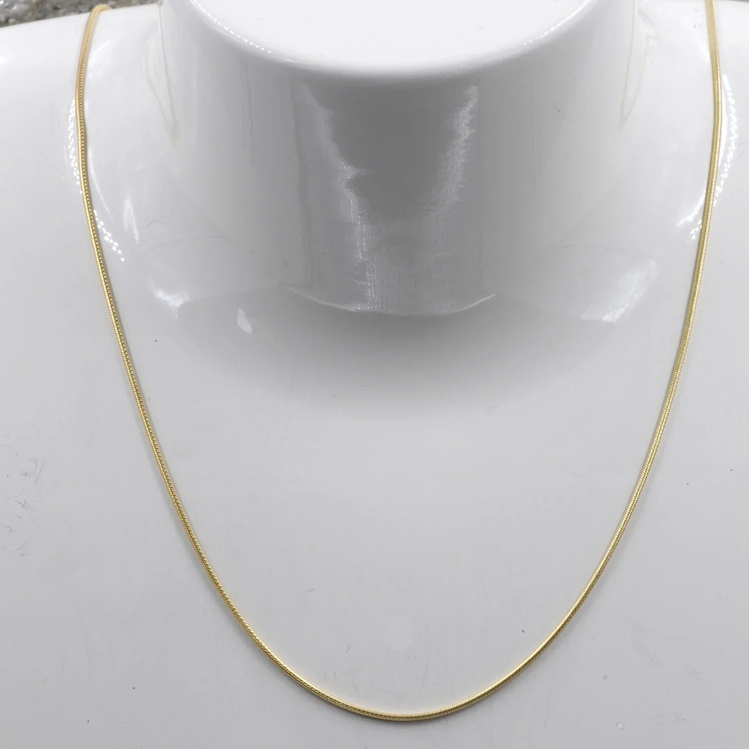 0,9 mm 40 cm 750 - 18 Karat Gold Halskette Schlangenkette rund massiv Gold hochwertige Goldkette  4,0 g