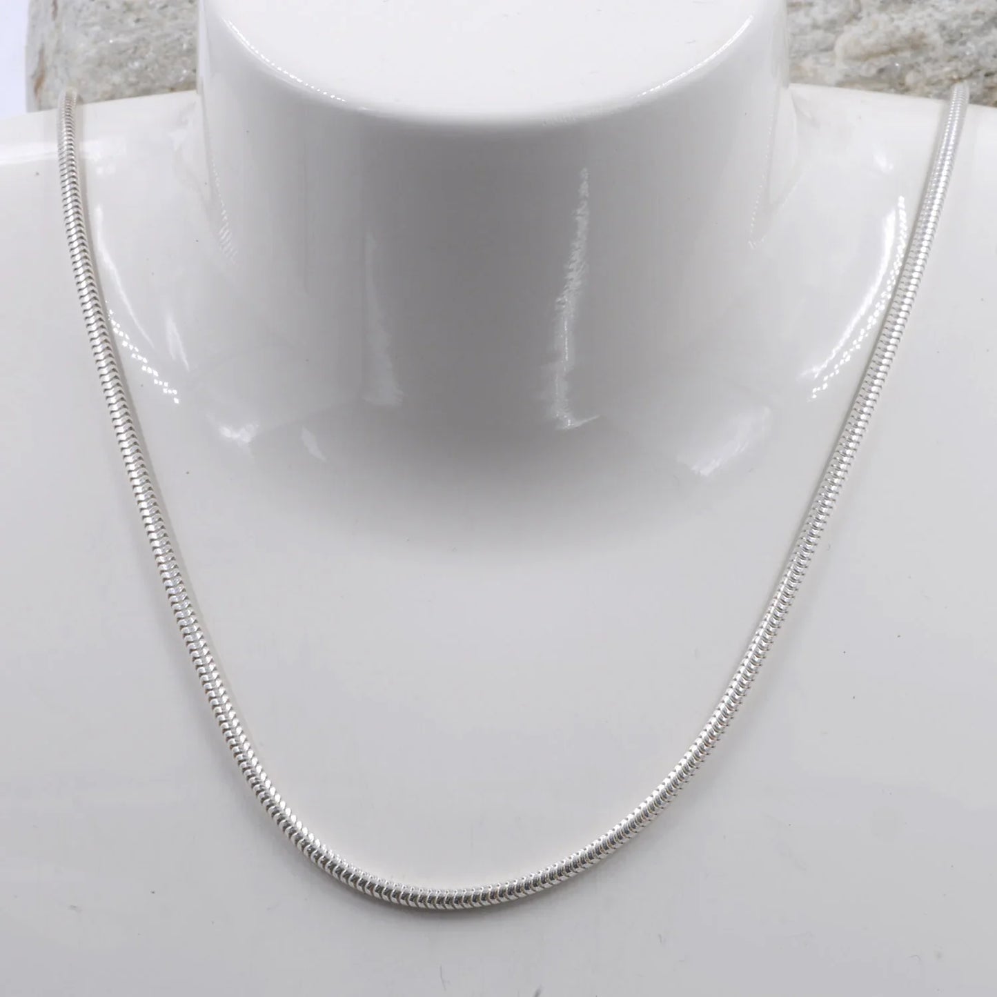1,4 mm 42 cm 750 - 18 Karat Weißgold Schlangenkette rund massiv Gold hochwertige Goldkette  6,1 g