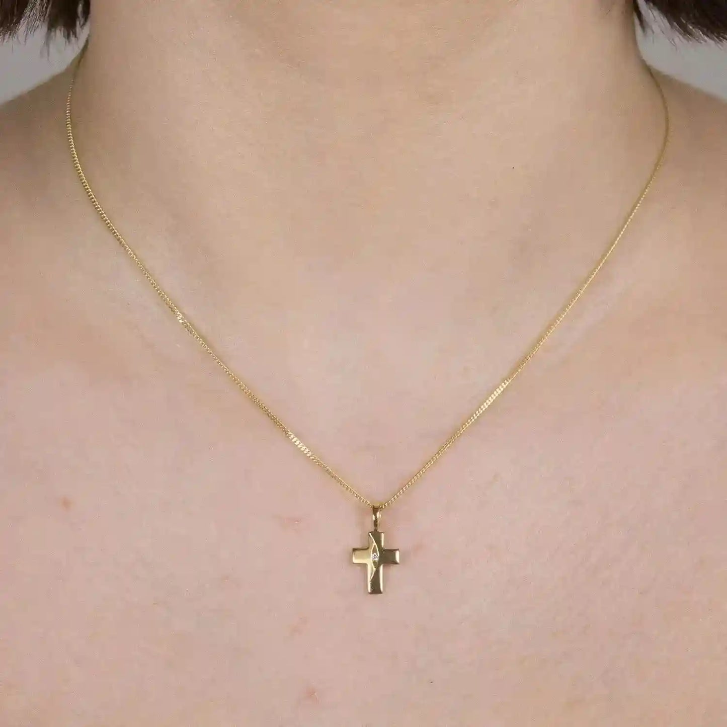 Anhänger Kreuz Zirkonia 333-8 Karat Gold mit vergoldeter Silberkette - Firma Holzenplotz - Silberketten-Goldketten.de 
