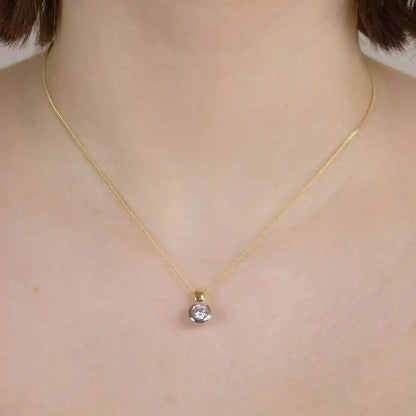 Anhänger Zirkonia  333 Gold rhodiniert mit vergoldeter Silberkette