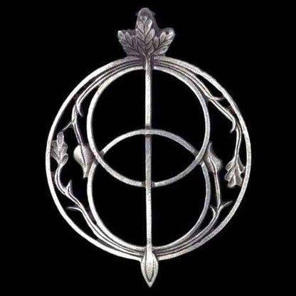Challis Wells Chalice-Brunnen Anhänger Schmuck 47x35mm