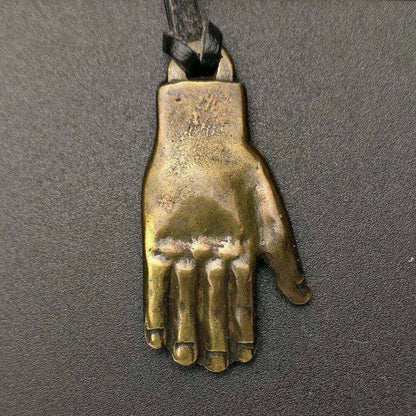 Glückshand aus Bronze Anhänger Schmuck
