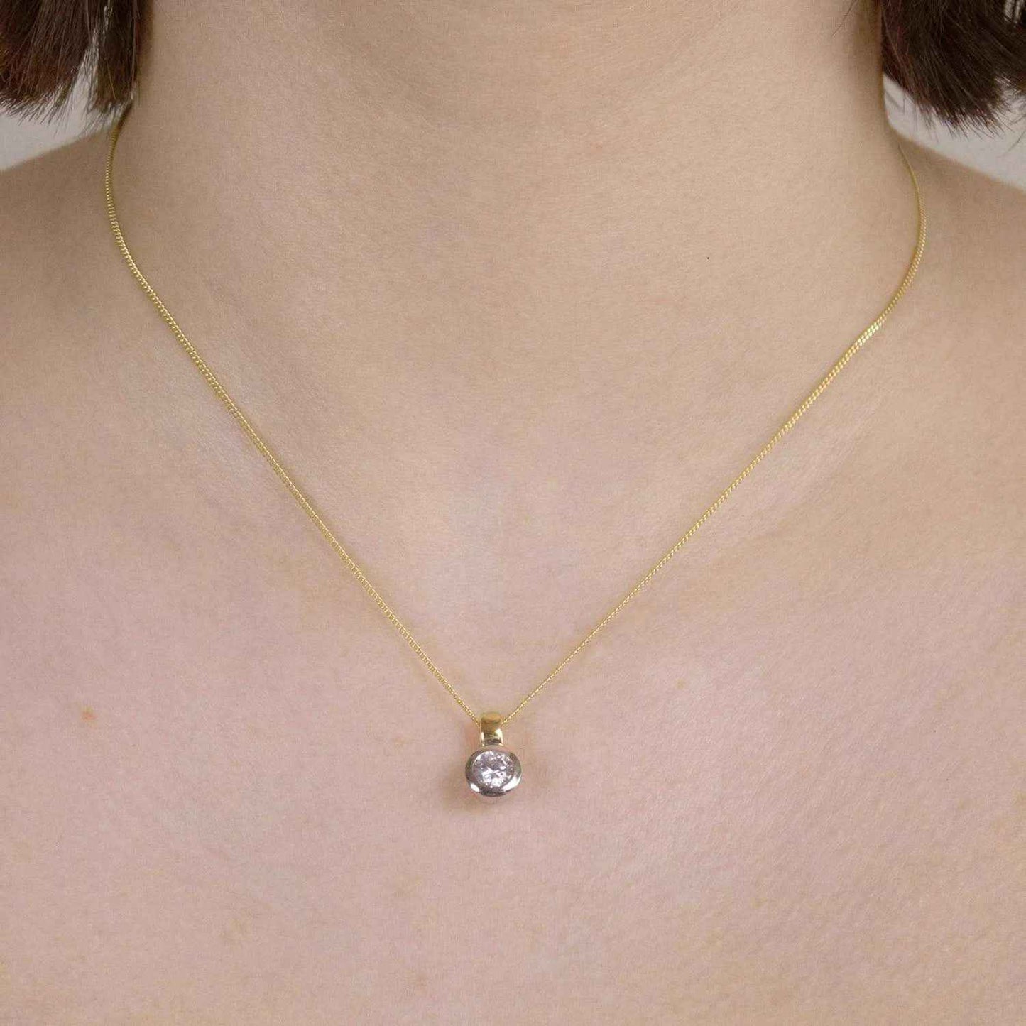 Gold Anhänger Zirkonia mit Goldkette massiv 333-8 Karat Gold