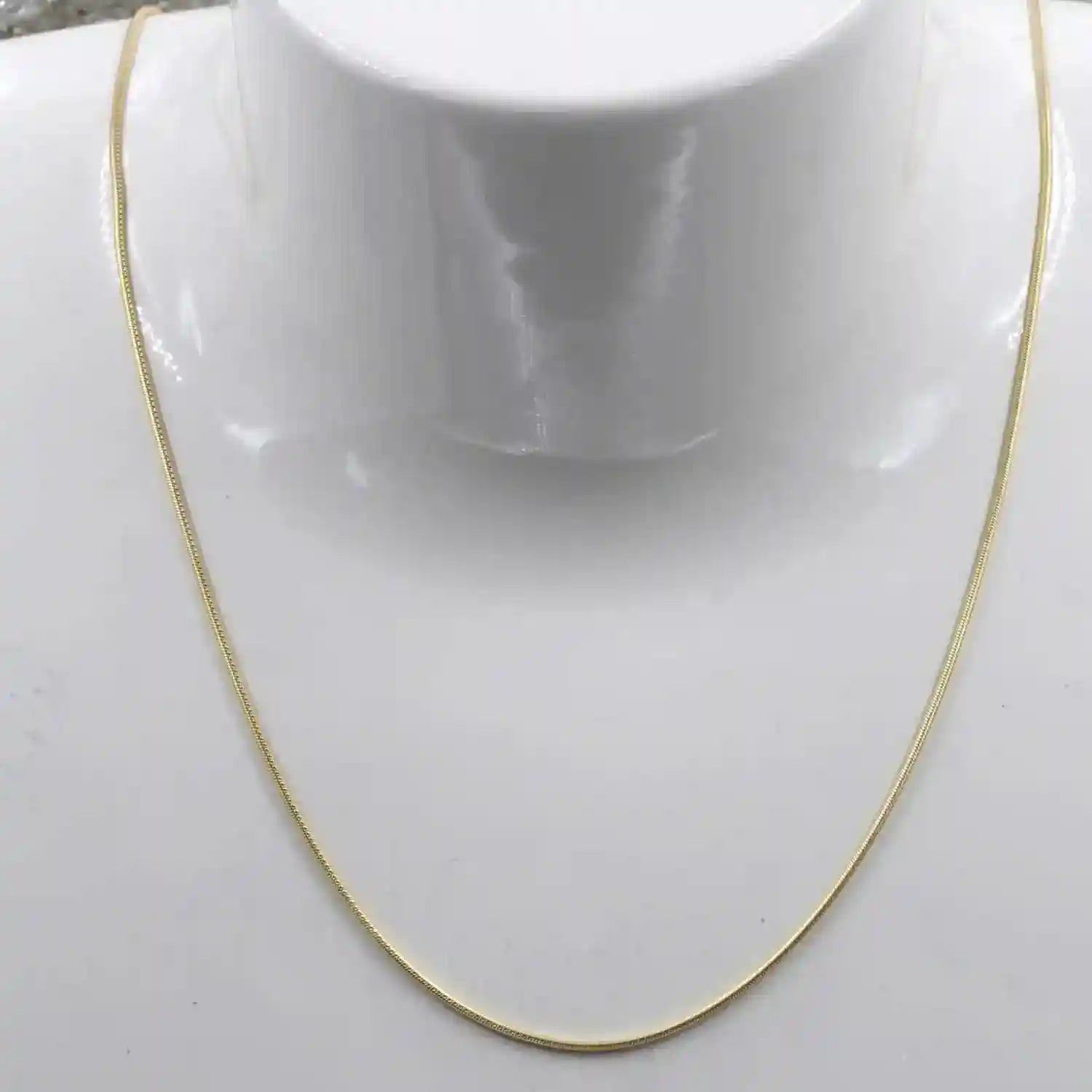 0,9 mm 750 - 18 Karat Gold Halskette Schlangenkette rund massiv Gold hochwertige Goldkette  - Länge nach Wahl