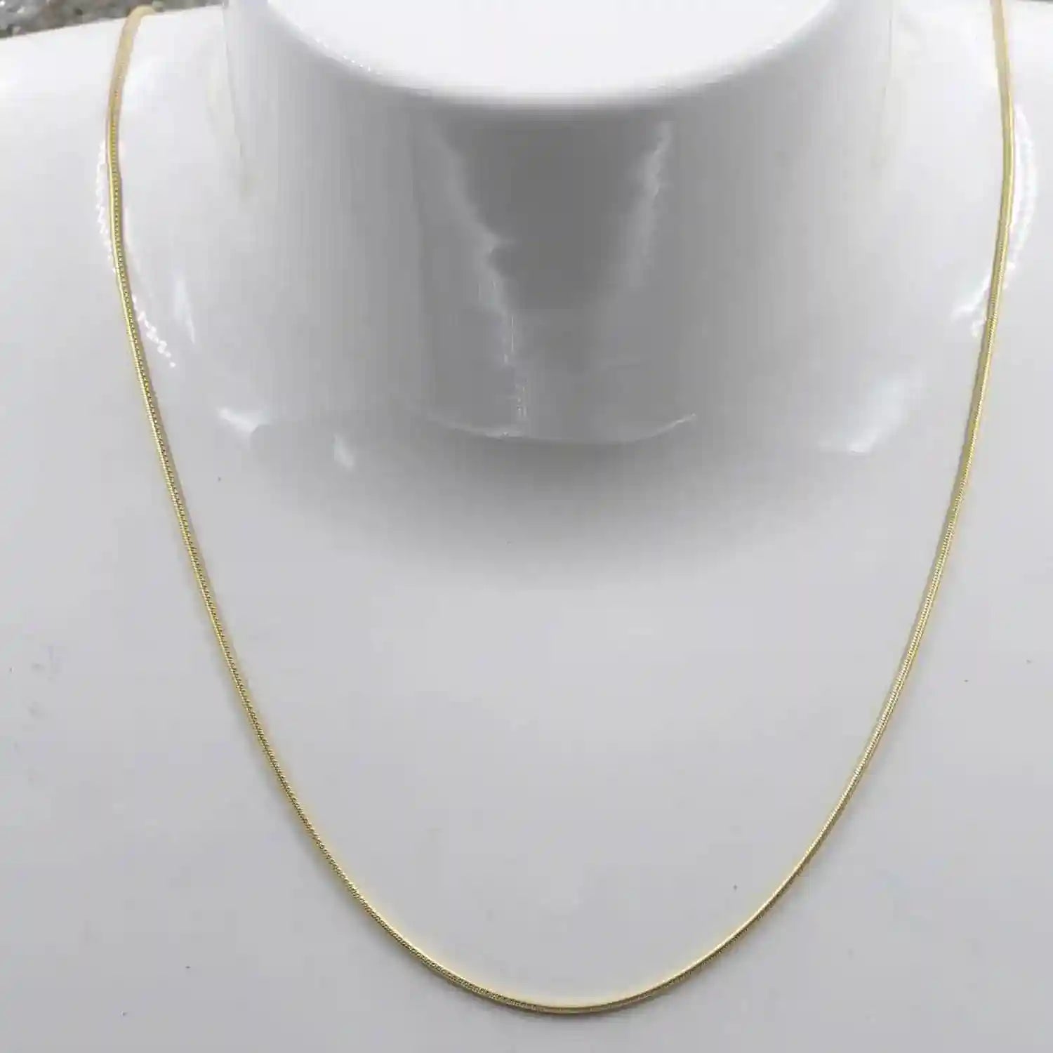0,9 mm 40 cm 750 - 18 Karat Gold Halskette Schlangenkette rund massiv Gold hochwertige Goldkette  4,0 g