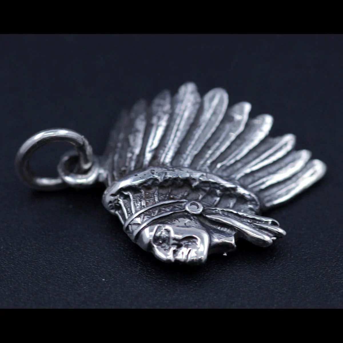 Häuptlingkopf klein Schmuck Anhänger 925er Silber 18x20mm - Firma Holzenplotz - Silberketten - Goldketten.de