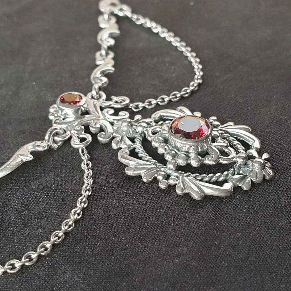 Mittelalter Collier Gothic Halsschmuck Trachtenschmuck roter Kristall - Firma Holzenplotz - Silberketten-Goldketten.de 