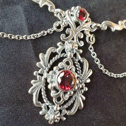 Mittelalter Collier Gothic Halsschmuck Trachtenschmuck roter Kristall - Firma Holzenplotz - Silberketten-Goldketten.de 