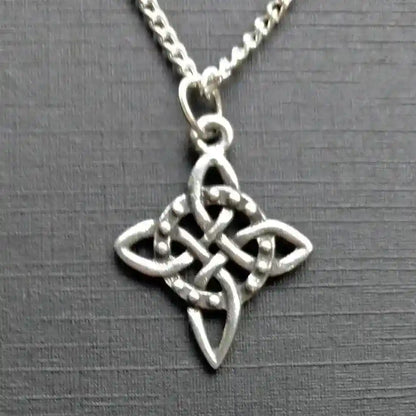 Nordischer Knoten Schmuck Anhänger - Keltische Knoten , Wikinger - 28x21mm