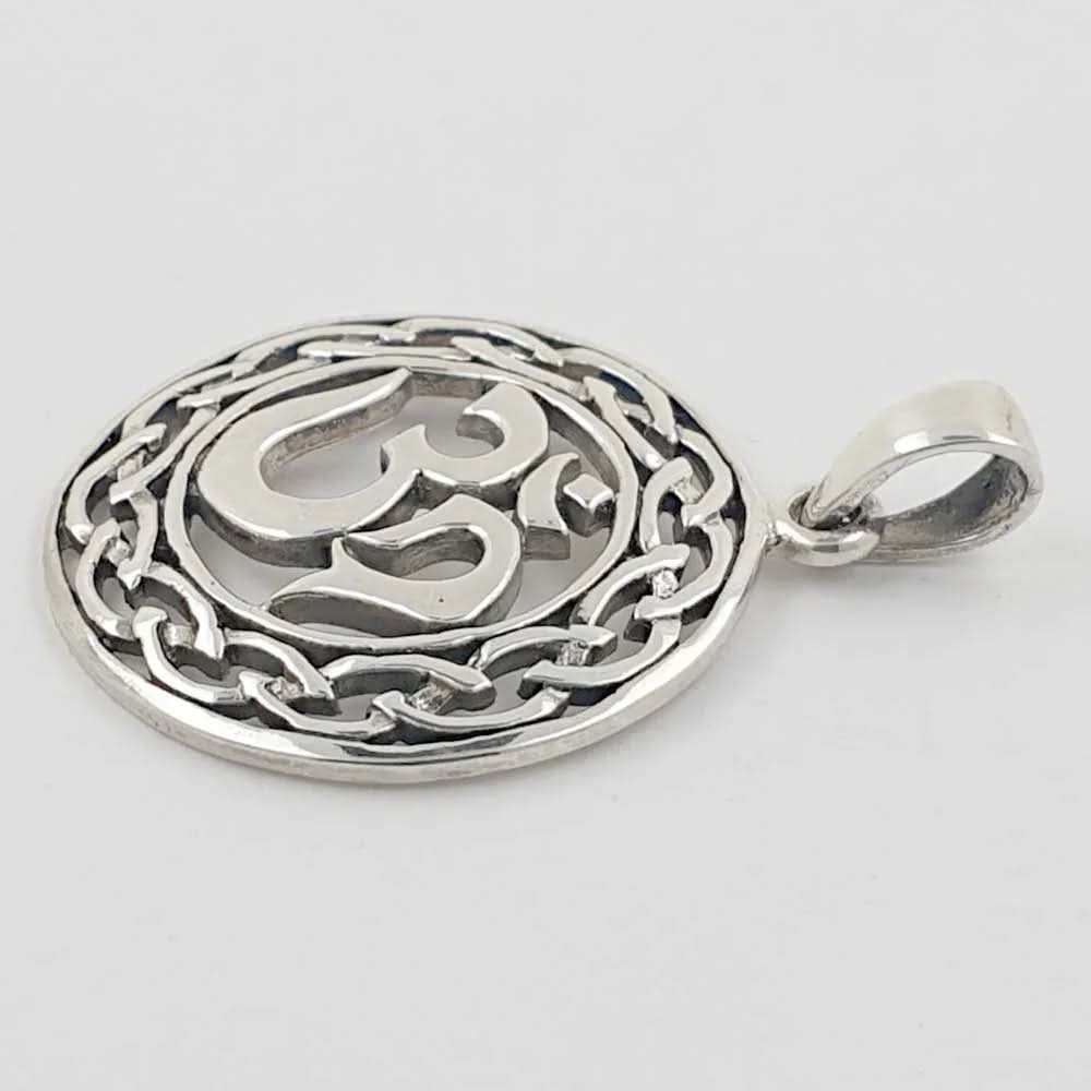 Om Aum Anhänger Schmuck - Om - Sanskrit 925er Silber - Firma Holzenplotz - Silberketten - Goldketten.de