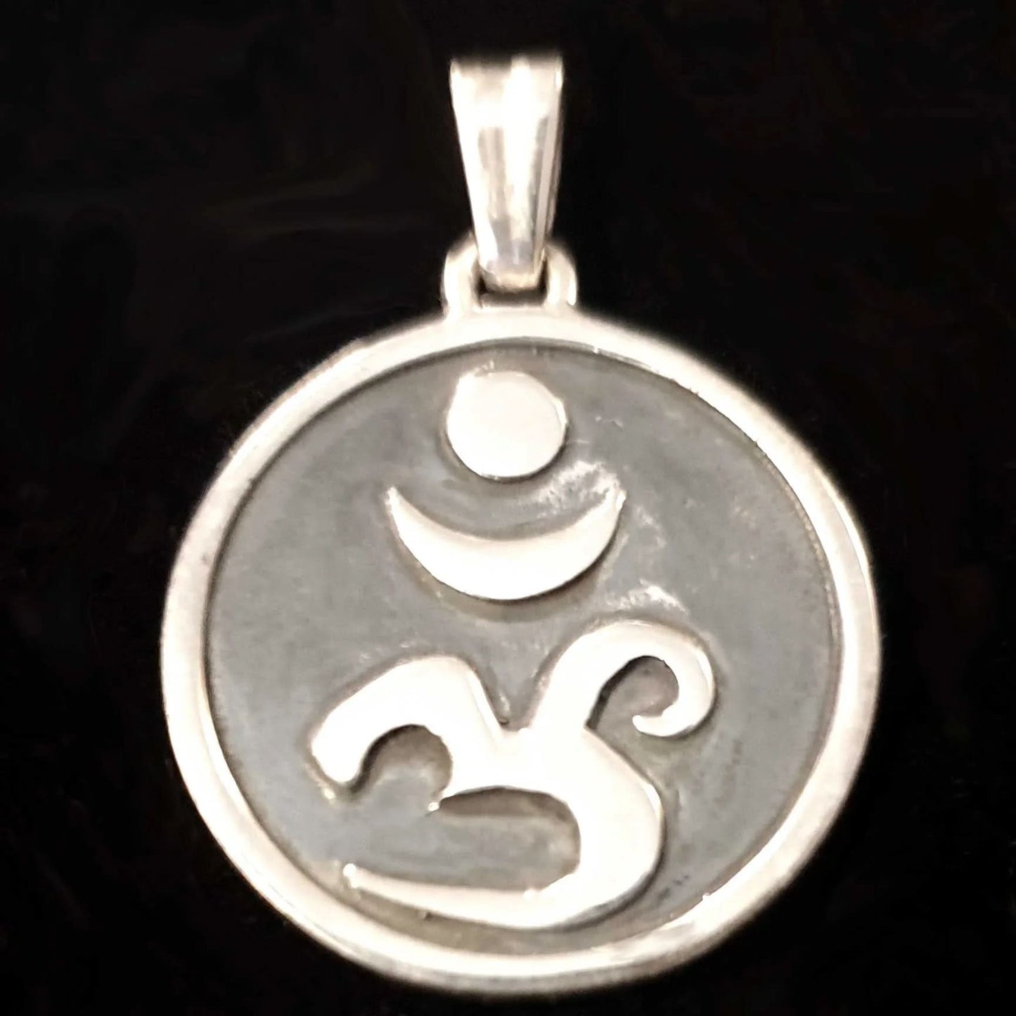Om Schmuck Anhänger 925er Silber 21x29mm - Firma Holzenplotz - Silberketten - Goldketten.de