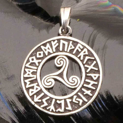 Triskel mit Runen Anhänger 925er Silber - 25 mm keltisch Wikinger - Firma Holzenplotz - Silberketten - Goldketten.de