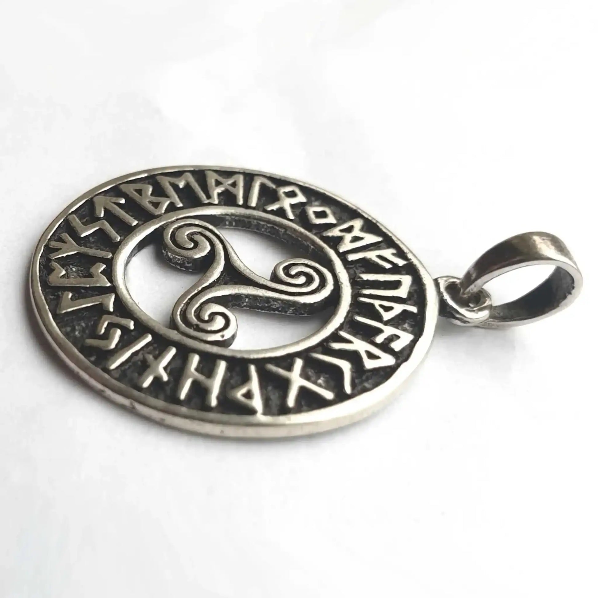 Triskel mit Runen Anhänger 925er Silber - 25 mm keltisch Wikinger - Firma Holzenplotz - Silberketten - Goldketten.de