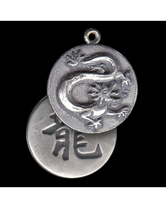 Feng Shui Anhänger: Der Drache - Drachen - 28x33mm