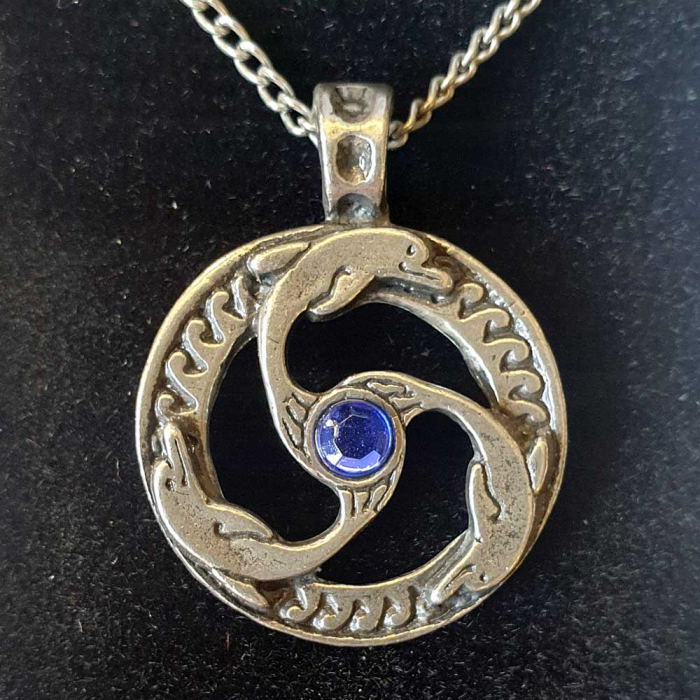 Delphin Triskilian Anhänger Schmuck 36x29mm